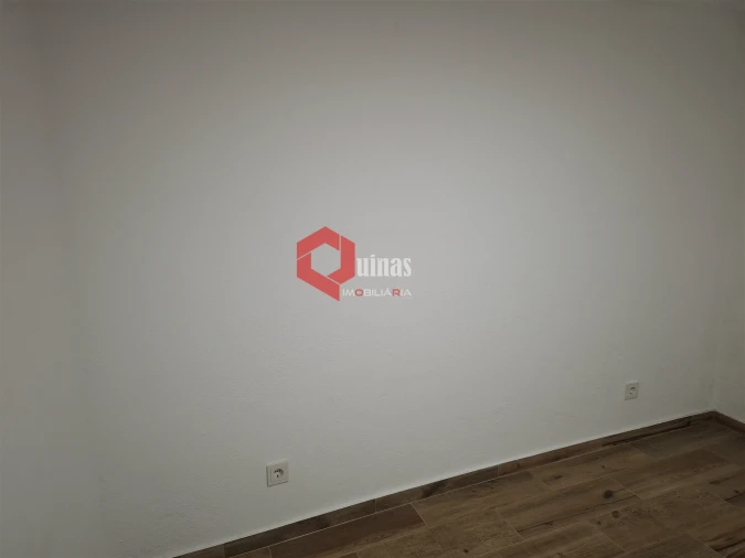 Moradia T2 para Arrendamento em Sabugal e Aldeia de Santo António Foto 3