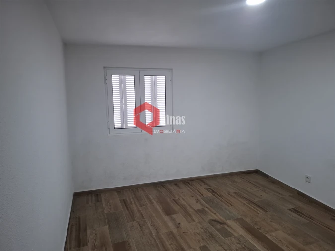 Moradia T2 para Arrendamento em Sabugal e Aldeia de Santo António Foto 7