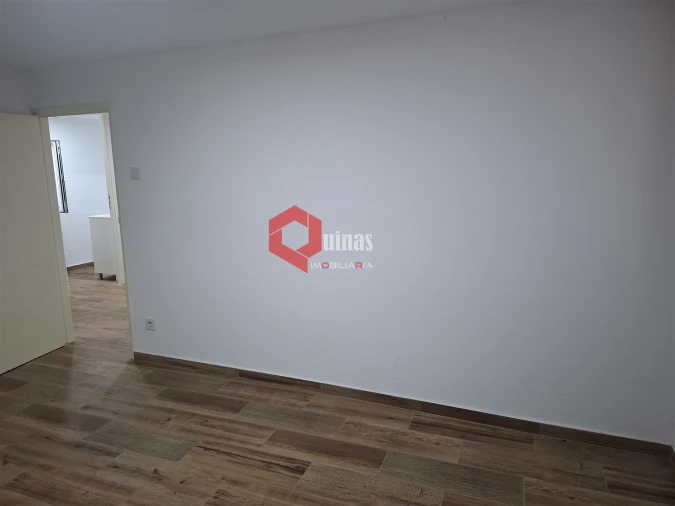 Moradia T2 para Arrendamento em Sabugal e Aldeia de Santo António Foto 9