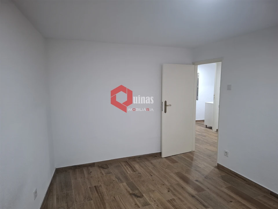 Moradia T2 para Arrendamento em Sabugal e Aldeia de Santo António Foto 8