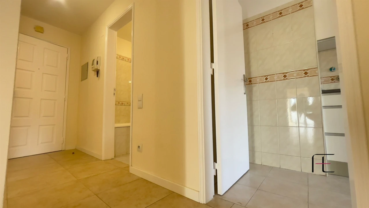 Apartamento T2 para Venda em Algueirão-Mem Martins Foto 7