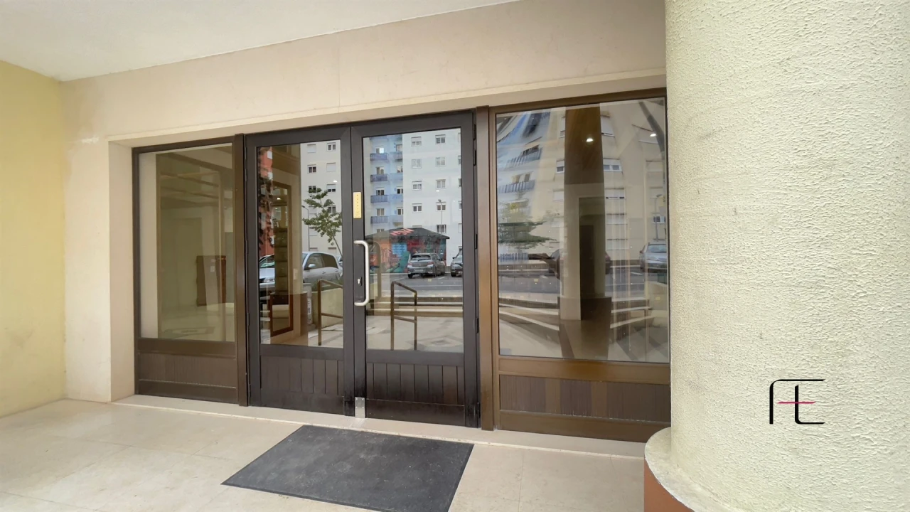Apartamento T2 para Venda em Algueirão-Mem Martins Foto 32