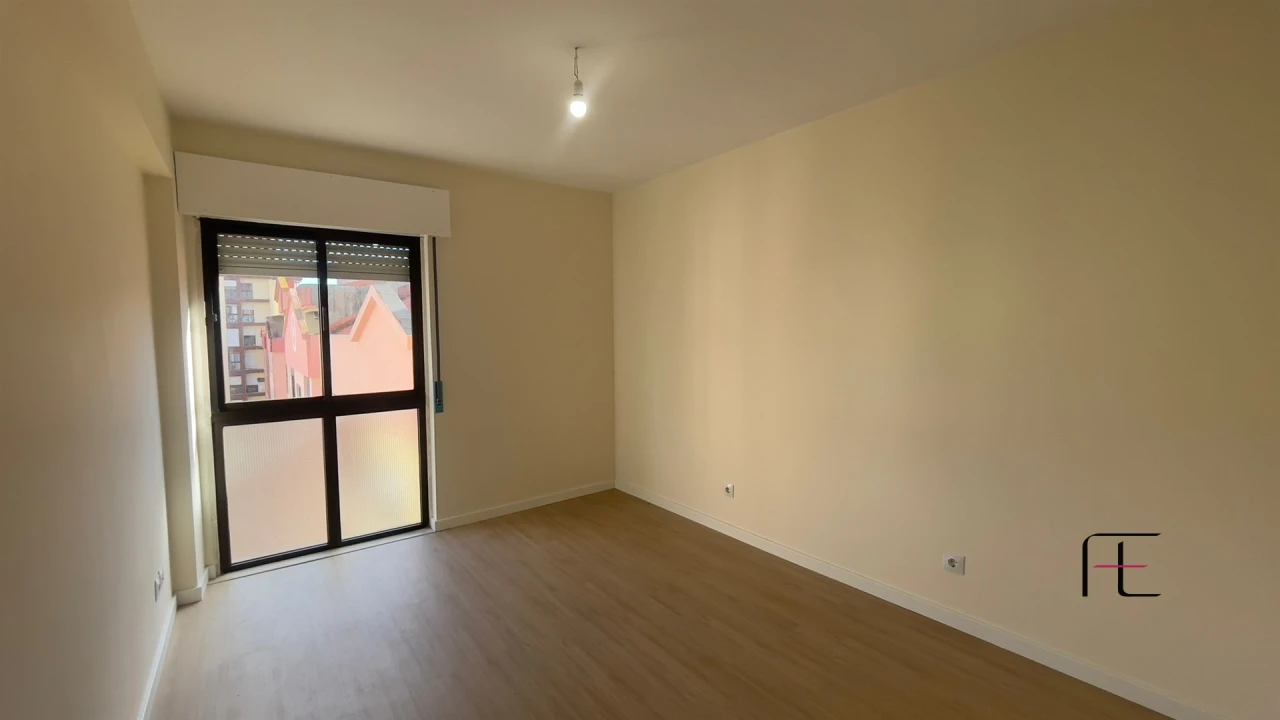 Apartamento T2 para Venda em Algueirão-Mem Martins Foto 18