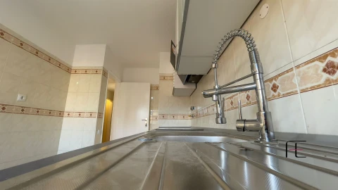 Apartamento T2 para Venda em Algueirão-Mem Martins