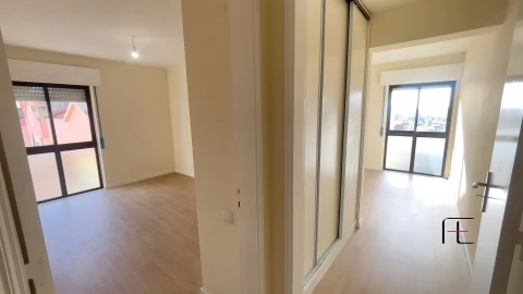 Apartamento T2 para Venda em Algueirão-Mem Martins