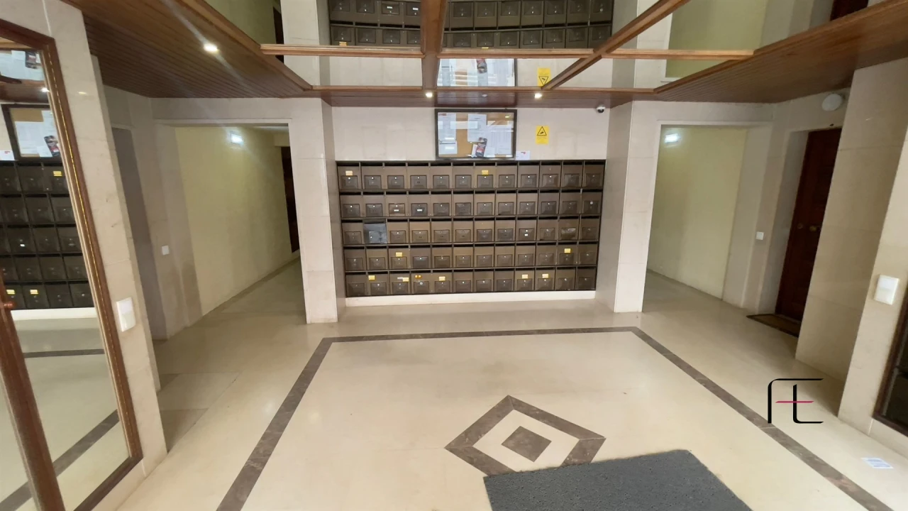 Apartamento T2 para Venda em Algueirão-Mem Martins Foto 26