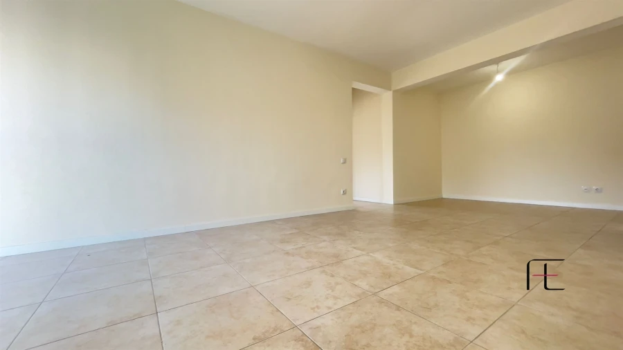 Apartamento T2 para Venda em Algueirão-Mem Martins Foto 8