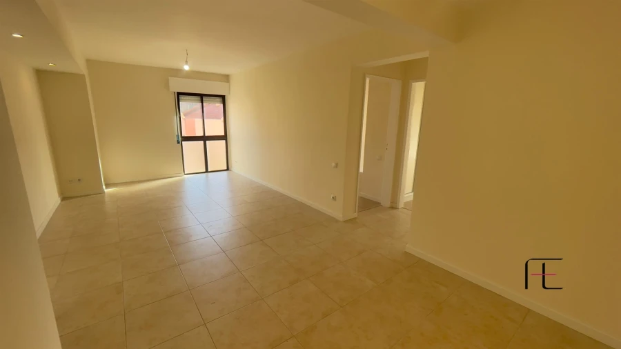 Apartamento T2 para Venda em Algueirão-Mem Martins Foto 9