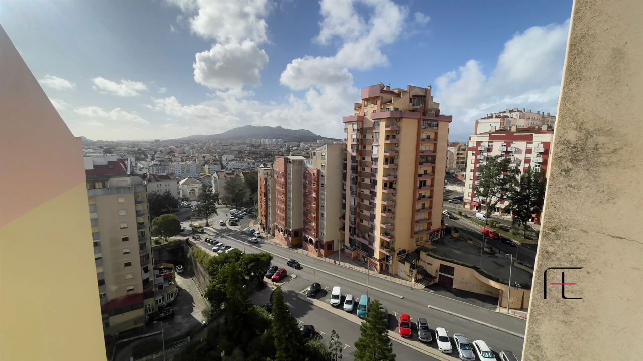 Apartamento T2 para Venda em Algueirão-Mem Martins Foto 37