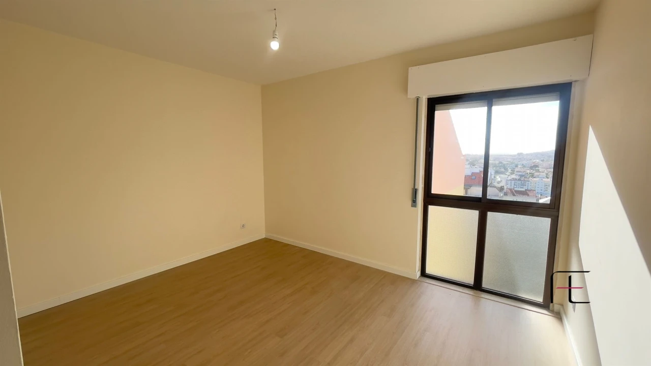 Apartamento T2 para Venda em Algueirão-Mem Martins Foto 15