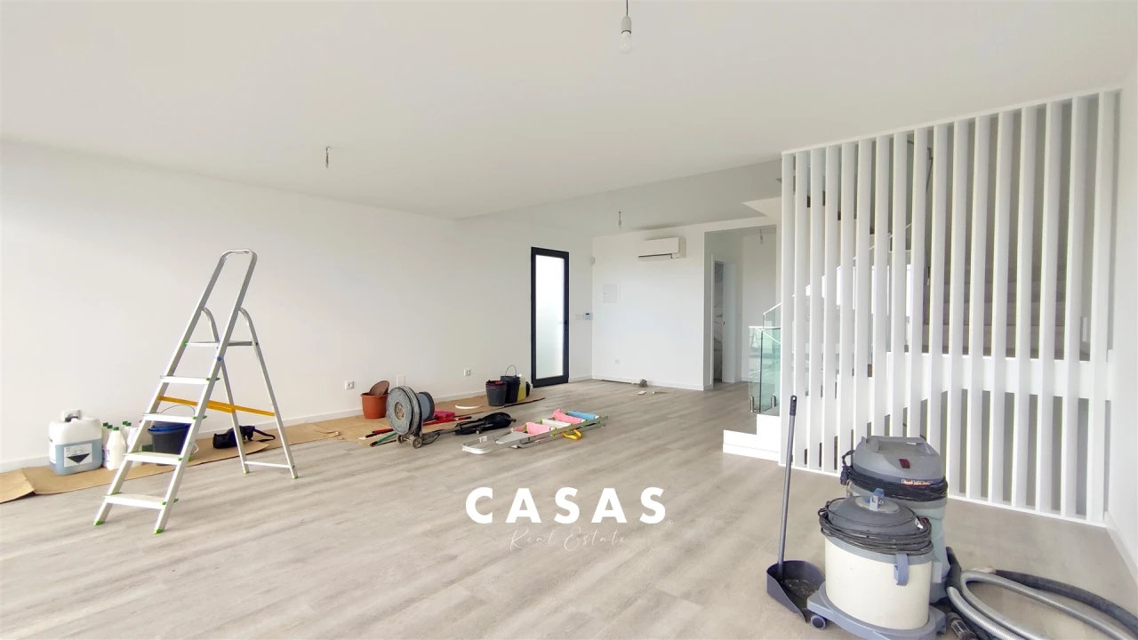 Moradia T3 para Venda em Santo Antonio Foto 6