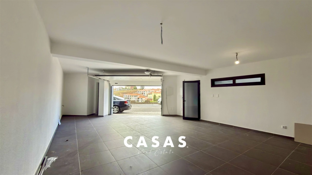 Moradia T3 para Venda em Santo Antonio Foto 3