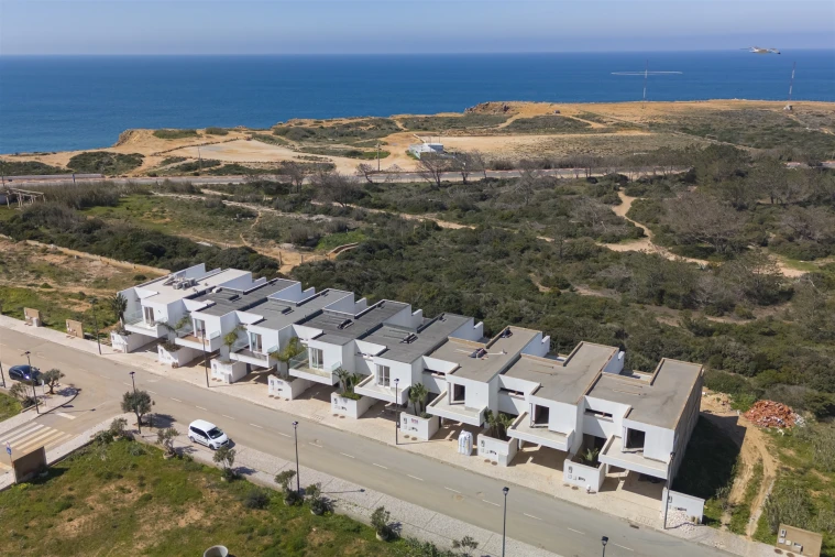 Moradia T3 para Venda em Vila de Sagres Foto 1