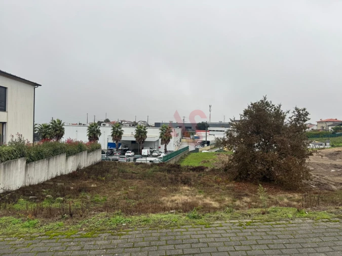 Terreno para Venda em Idães Foto 1