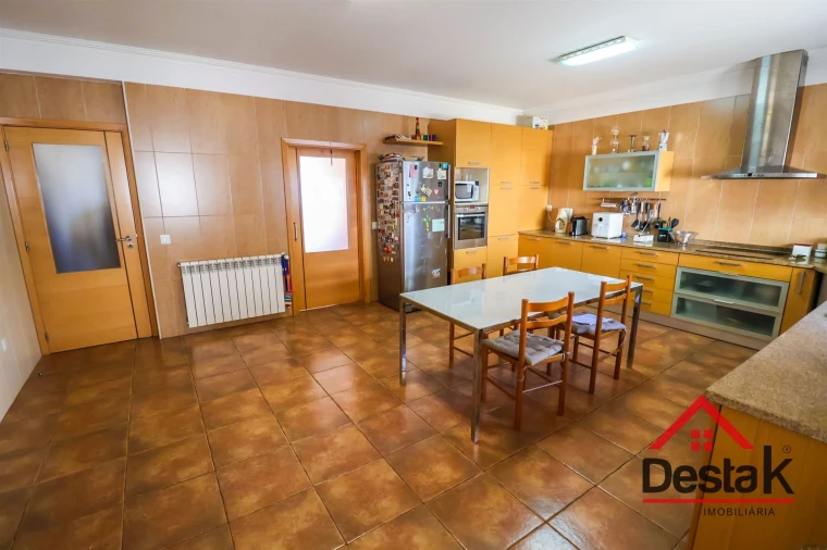 Moradia T4 para Venda em Santos Evos Foto 5