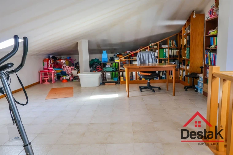 Moradia T4 para Venda em Santos Evos Foto 21