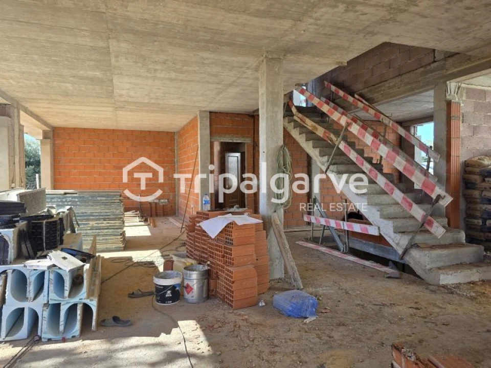 Moradia T5 para Venda em Loule (São Sebastião) Foto 9