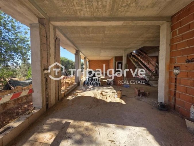 Moradia T5 para Venda em Loule (São Sebastião) Foto 6