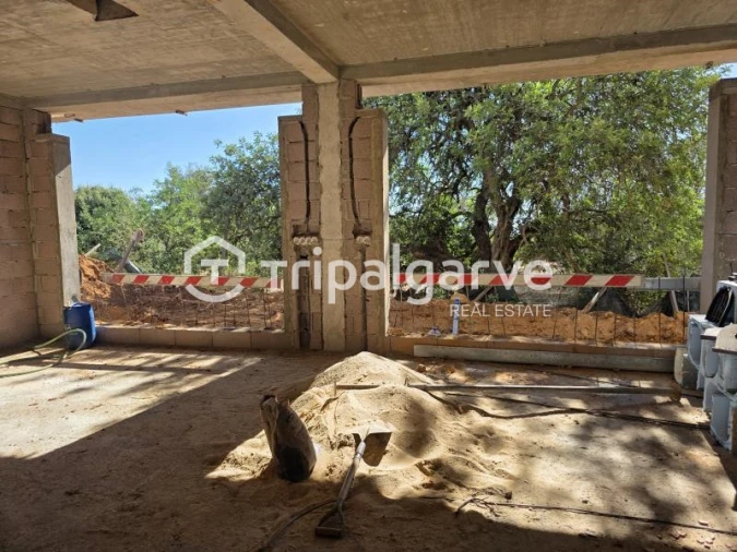 Moradia T5 para Venda em Loule (São Sebastião) Foto 5