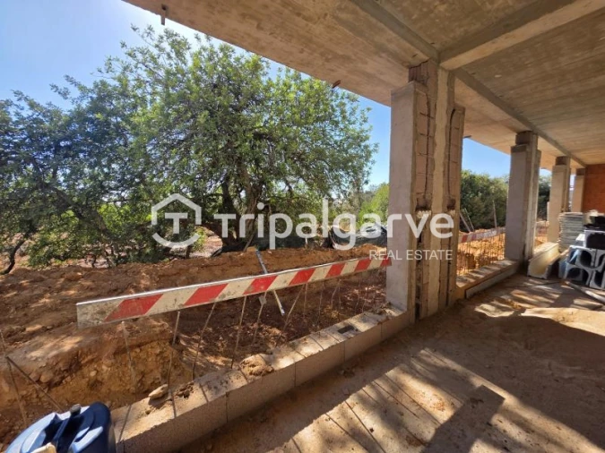 Moradia T5 para Venda em Loule (São Sebastião) Foto 8