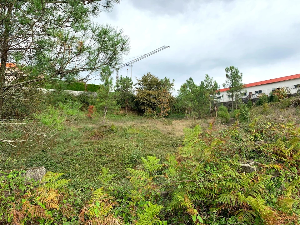 Terreno para Venda em Abraveses Foto 1