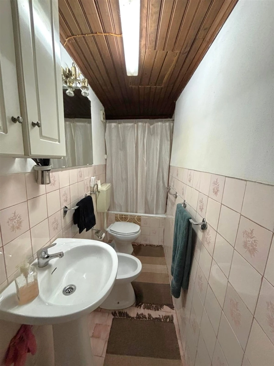 Moradia T2 para Venda em Gouveia (São Pedro e São Julião) Foto 13