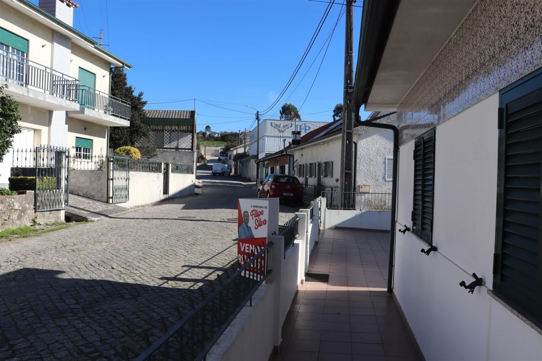 Moradia T3 para Venda em Lustosa e Barrosas (Santo Estêvão) Foto 4