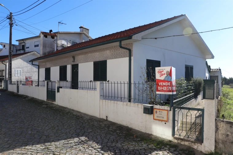 Moradia T3 para Venda em Lustosa e Barrosas (Santo Estêvão) Foto 30