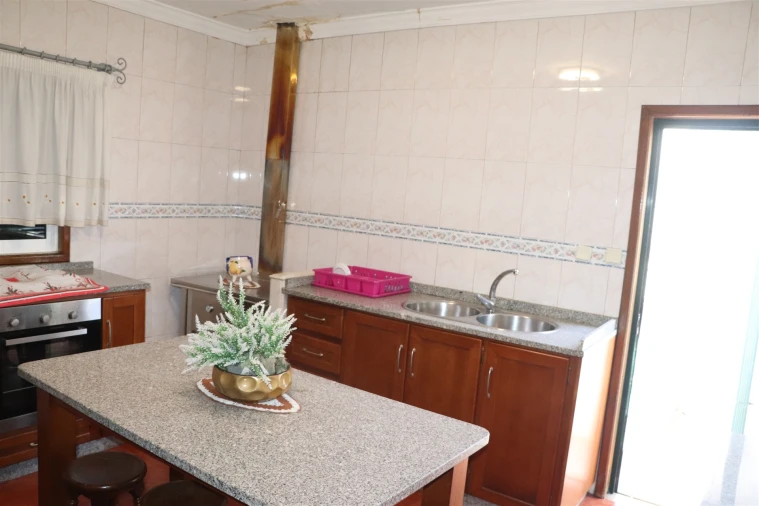 Moradia T3 para Venda em Lustosa e Barrosas (Santo Estêvão) Foto 9