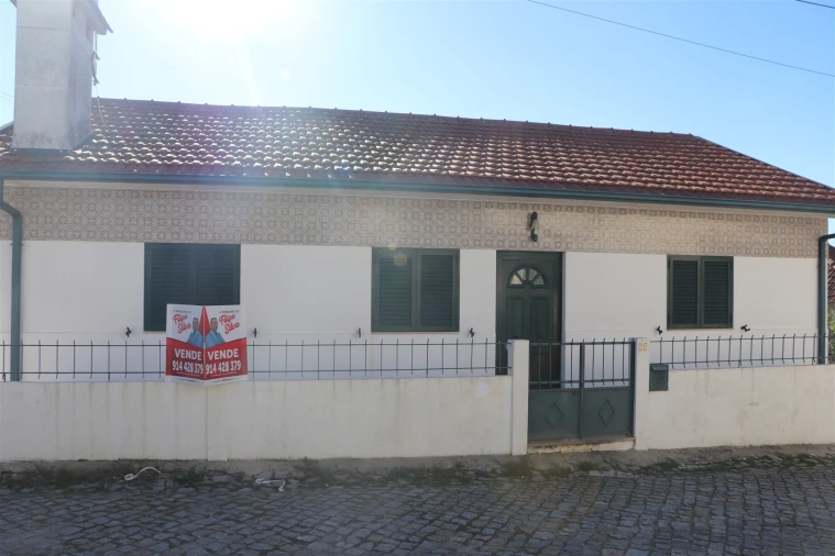 Moradia T3 para Venda em Lustosa e Barrosas (Santo Estêvão) Foto 2