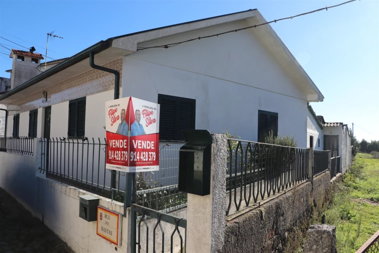 Moradia T3 para Venda em Lustosa e Barrosas (Santo Estêvão) Foto 29