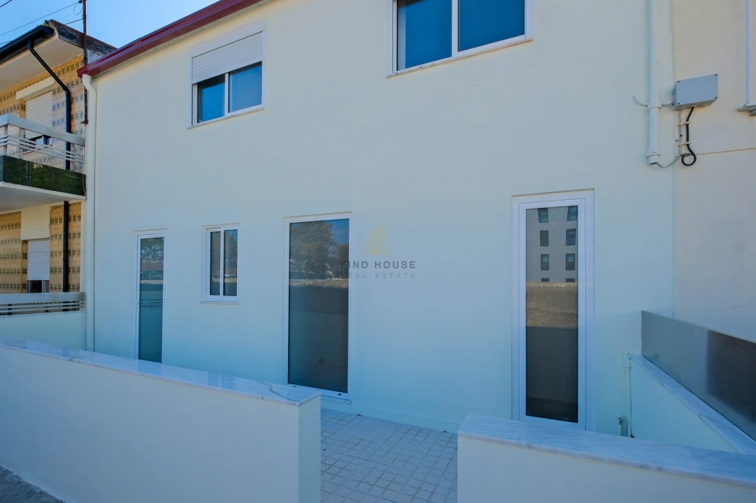 Moradia T2 para Venda em Paranhos Foto 22