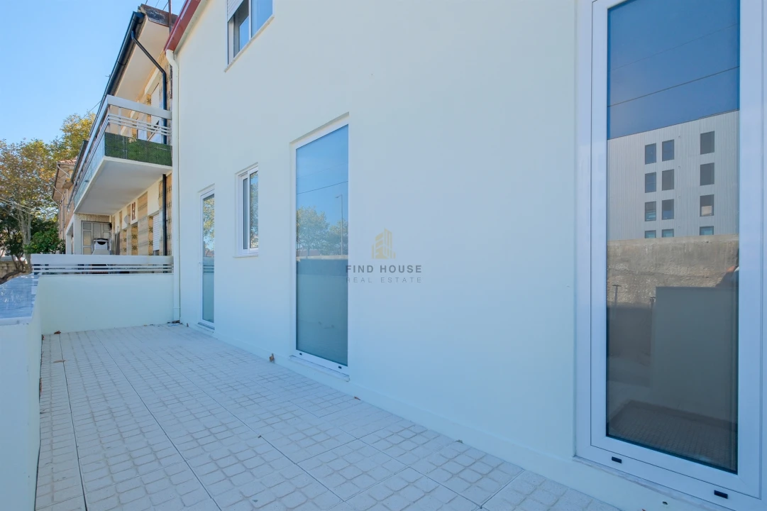 Moradia T2 para Venda em Paranhos Foto 23