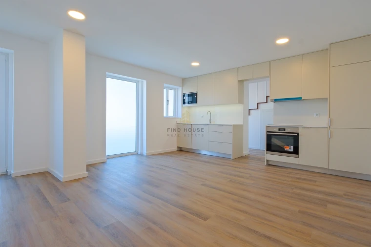 Moradia T2 para Venda em Paranhos