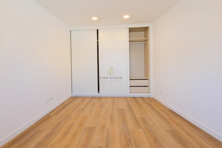 Moradia T2 para Venda em Paranhos Foto 18