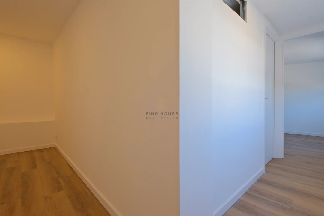 Moradia T2 para Venda em Paranhos Foto 13