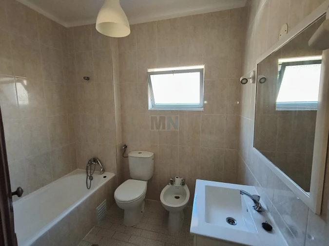 Apartamento T3 para Venda em Santo Antonio dos Olivais Foto 12