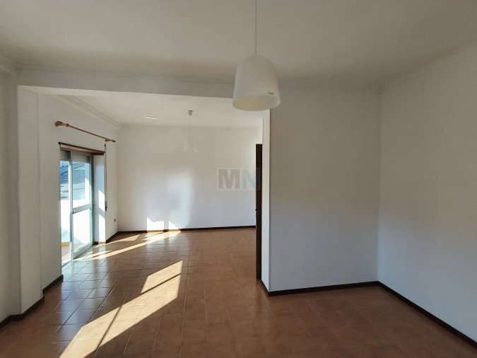 Apartamento T3 para Venda em Santo Antonio dos Olivais Foto 5