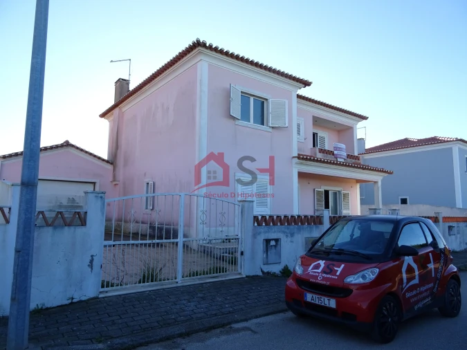 Moradia T4 para Venda em Encarnação Foto 6