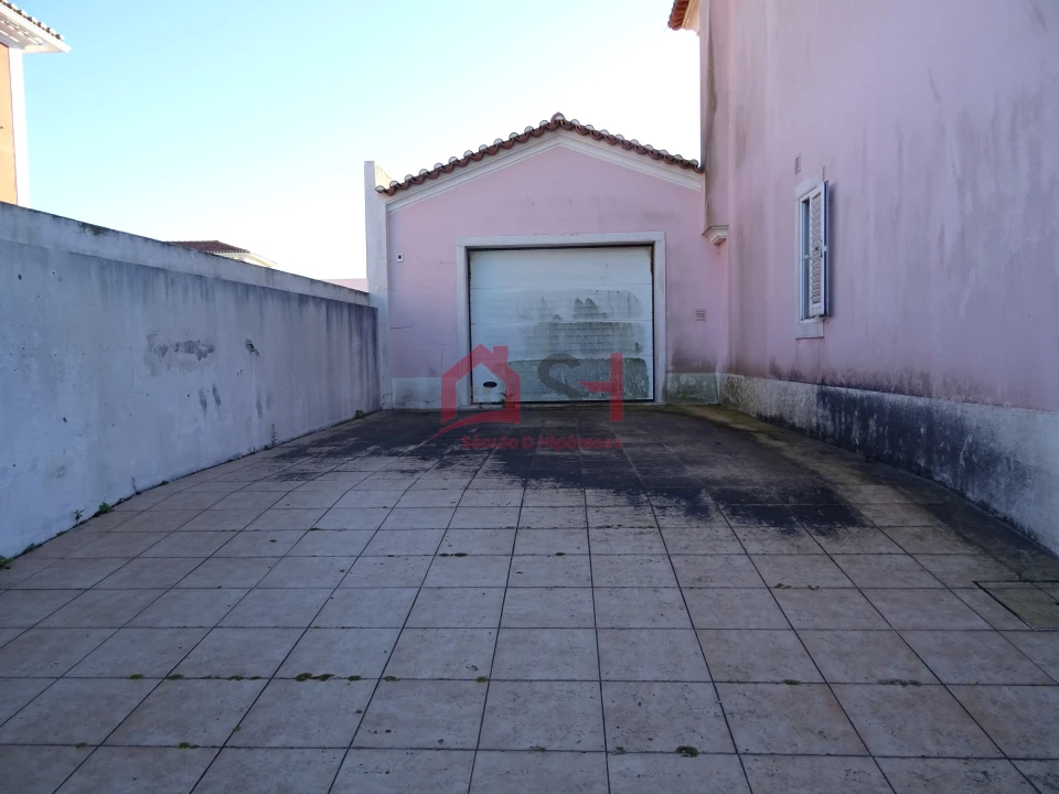 Moradia T4 para Venda em Encarnação Foto 7