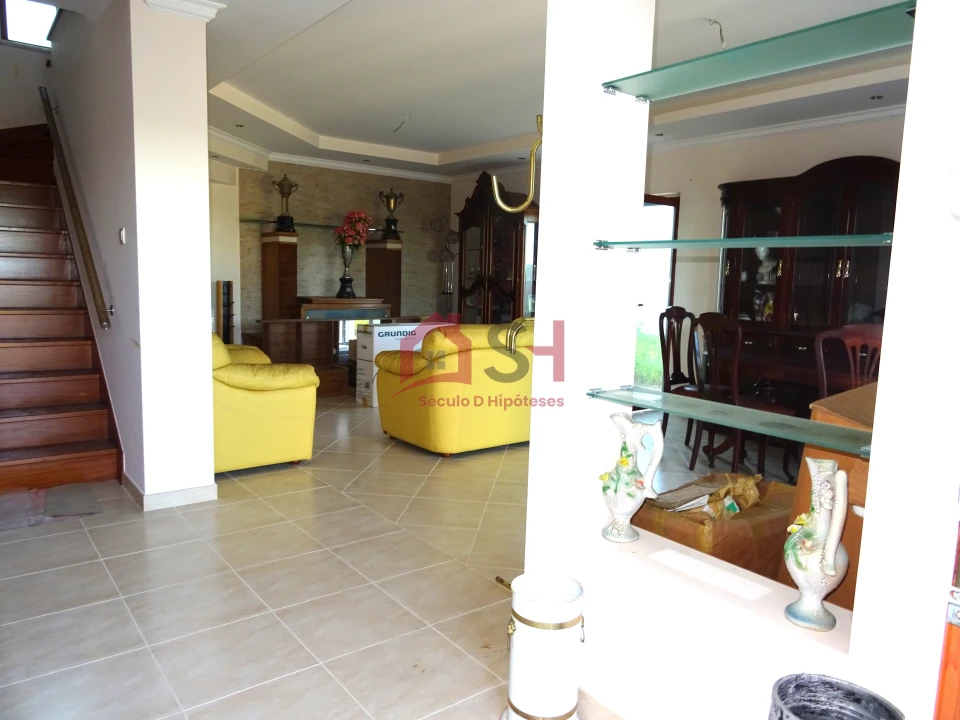 Moradia T4 para Venda em Encarnação Foto 17