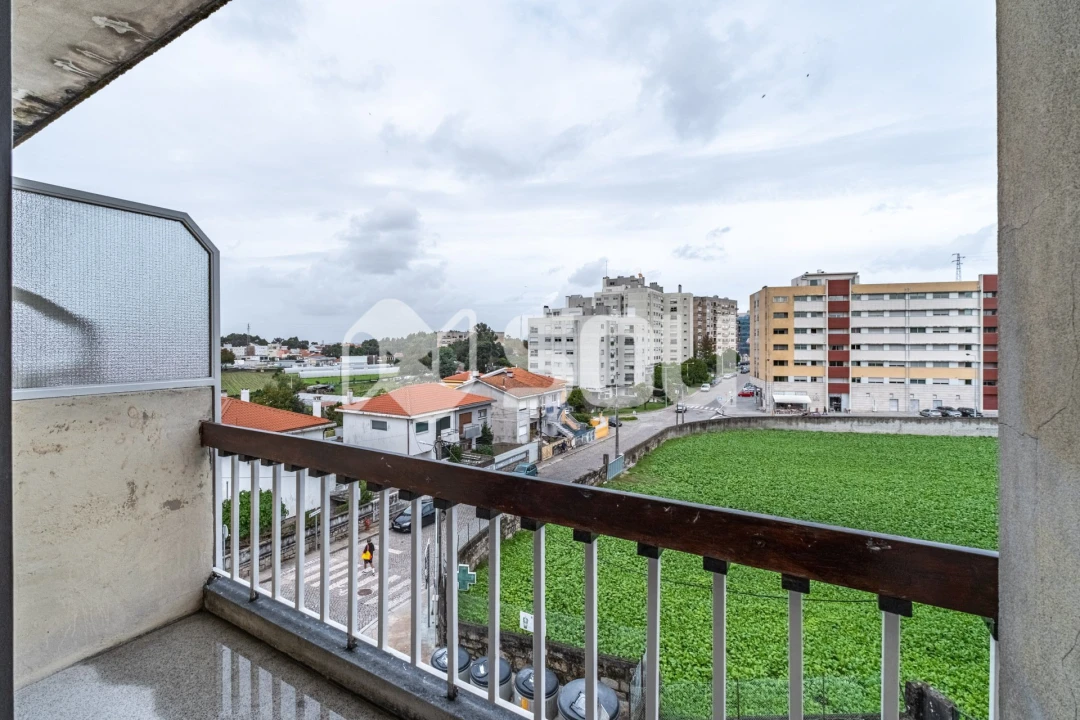 Apartamento T2 para Venda em Pedrouços Foto 2