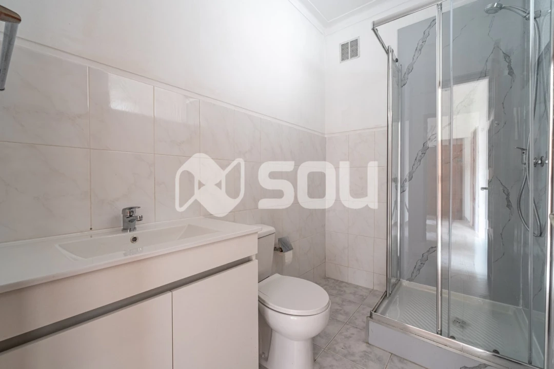 Apartamento T2 para Venda em Pedrouços Foto 8