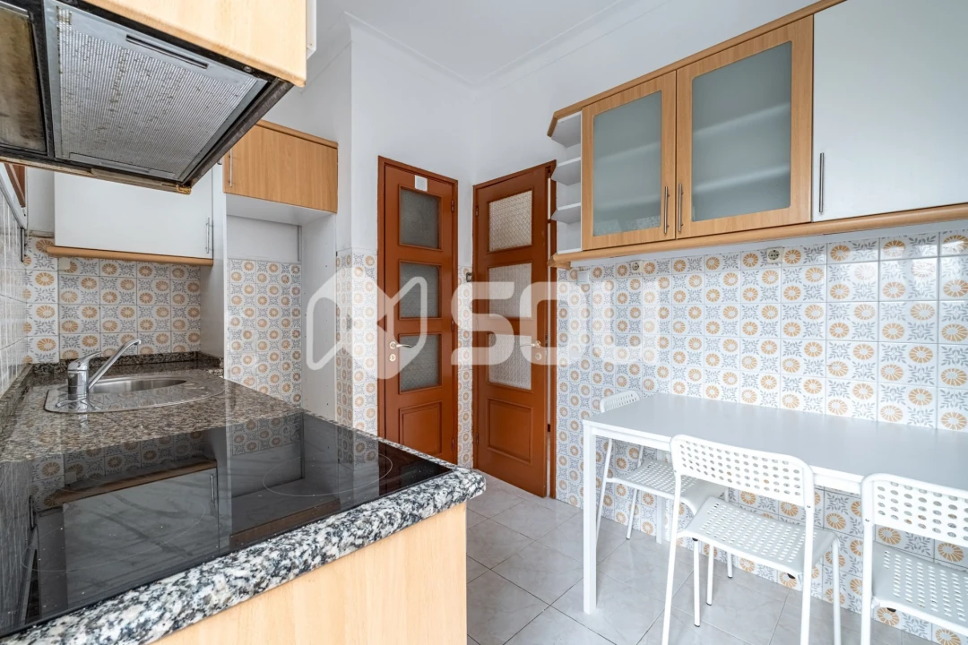 Apartamento T2 para Venda em Pedrouços Foto 5