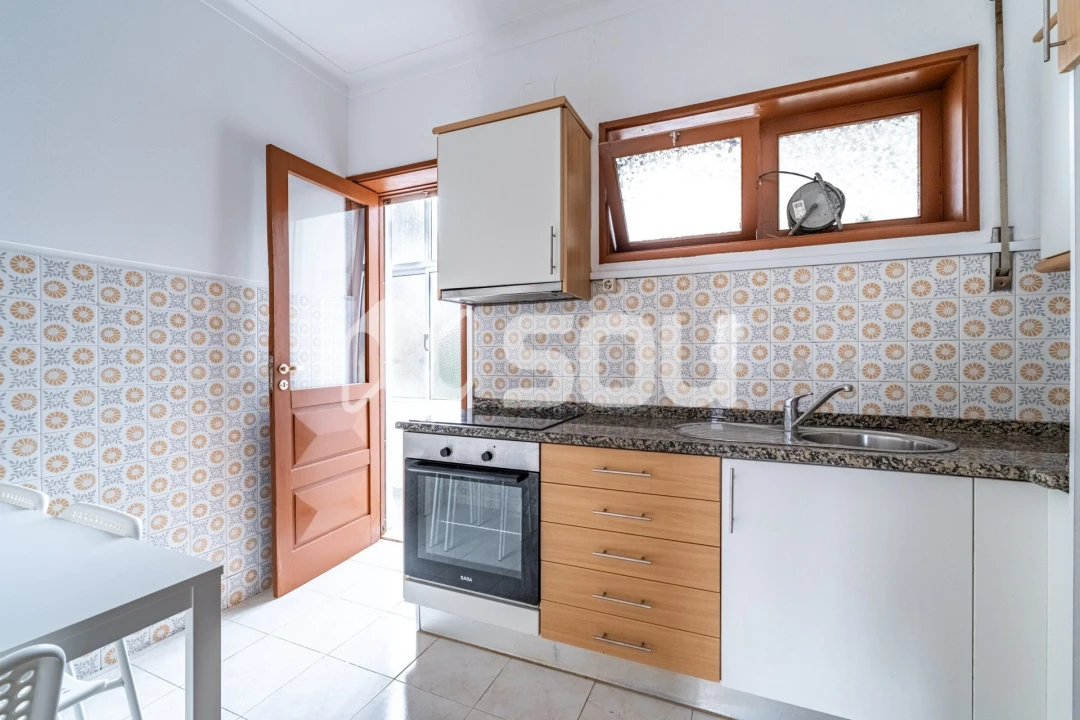 Apartamento T2 para Venda em Pedrouços Foto 4