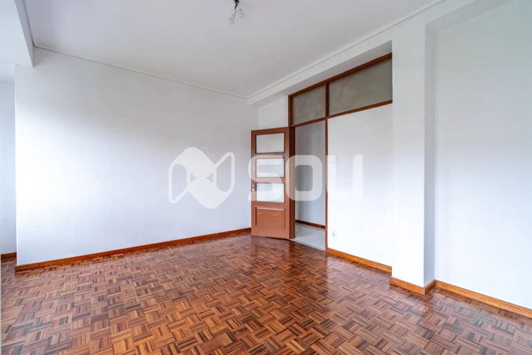 Apartamento T2 para Venda em Pedrouços Foto 3