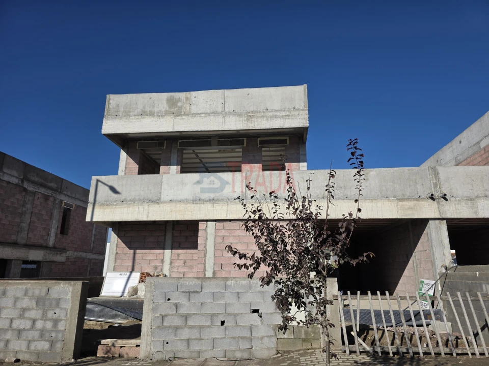 Moradia T3 para Venda em Vila Verde e Barbudo Foto 1