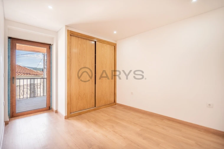 Moradia T3 para Venda em Taide Foto 19