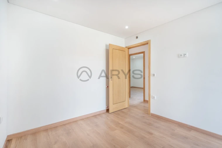 Moradia T3 para Venda em Taide Foto 20