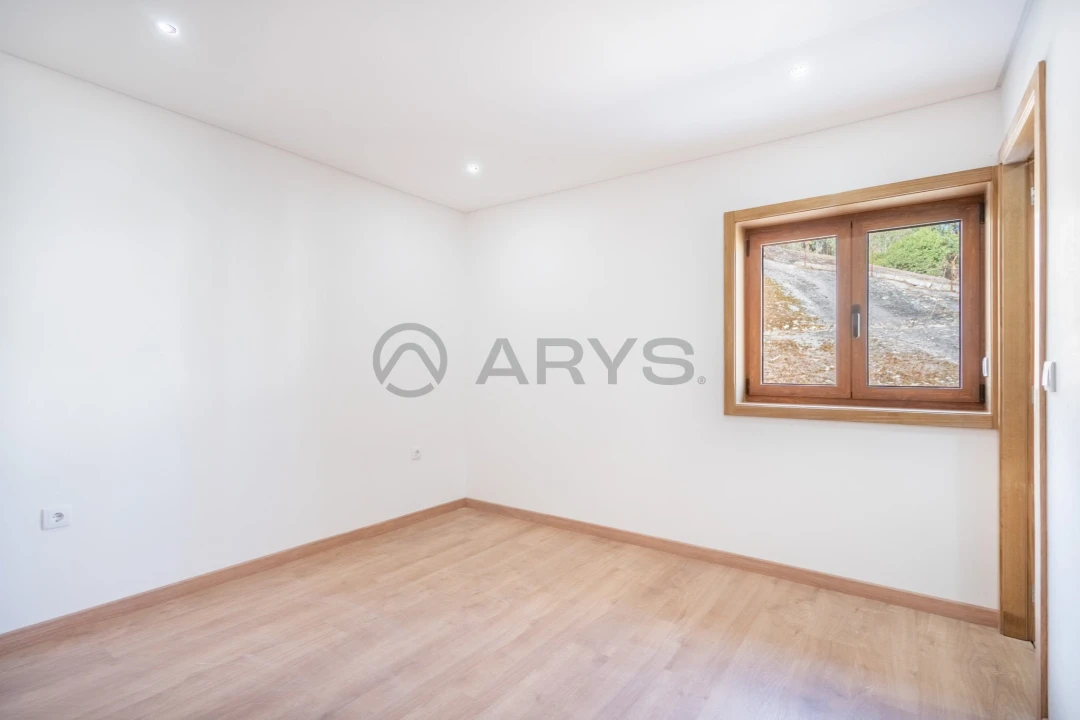 Moradia T3 para Venda em Taide Foto 16